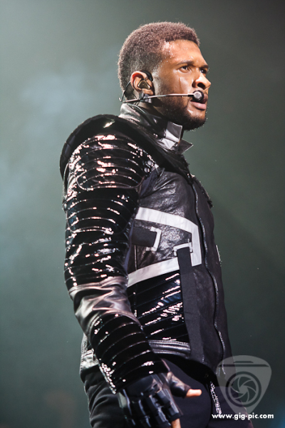 Usher-009568