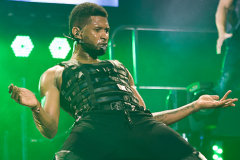 Usher-009778